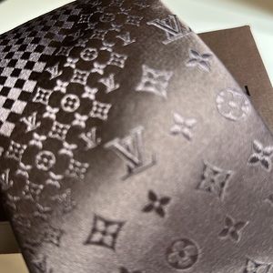 Brand New! WOVEN Louis Vuitton Silk Tie with LV patterns and Logos. Original box